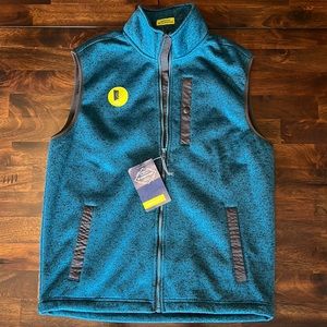 Saint John’s Bay Men’s vest. NWT. Size M. Wind proof & water resistant.